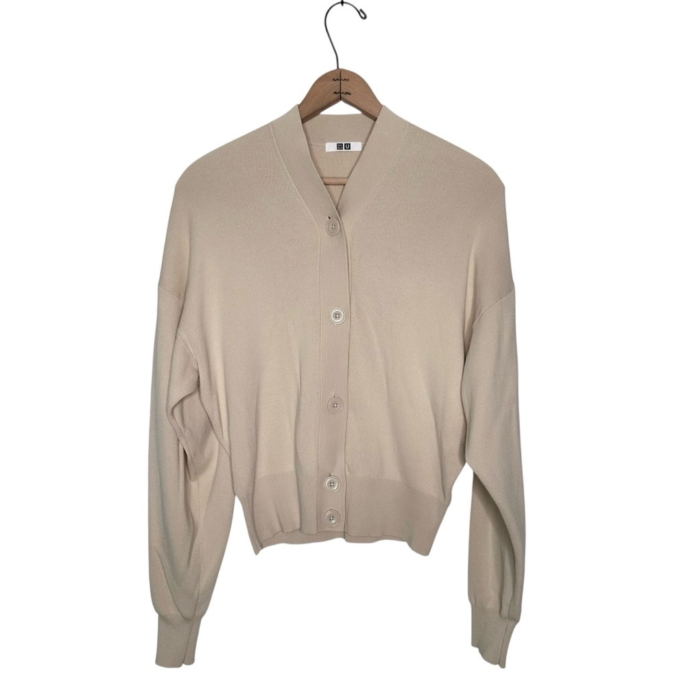 Uniqlo Beige V-neck Button Down Dolman Sleeve Cardigan Sweater Size Small